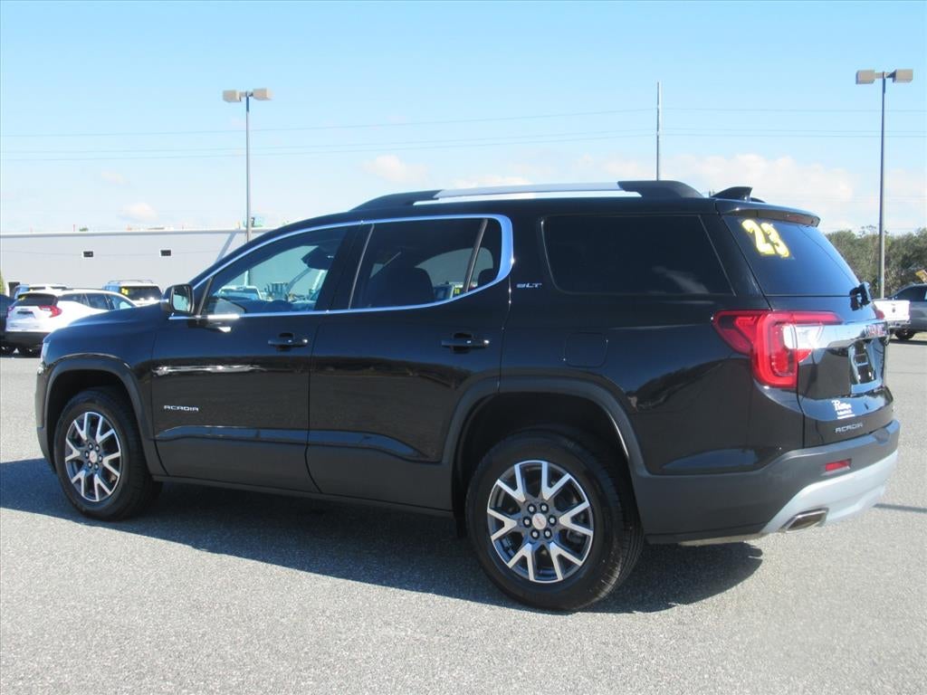 2023 GMC Acadia SLT