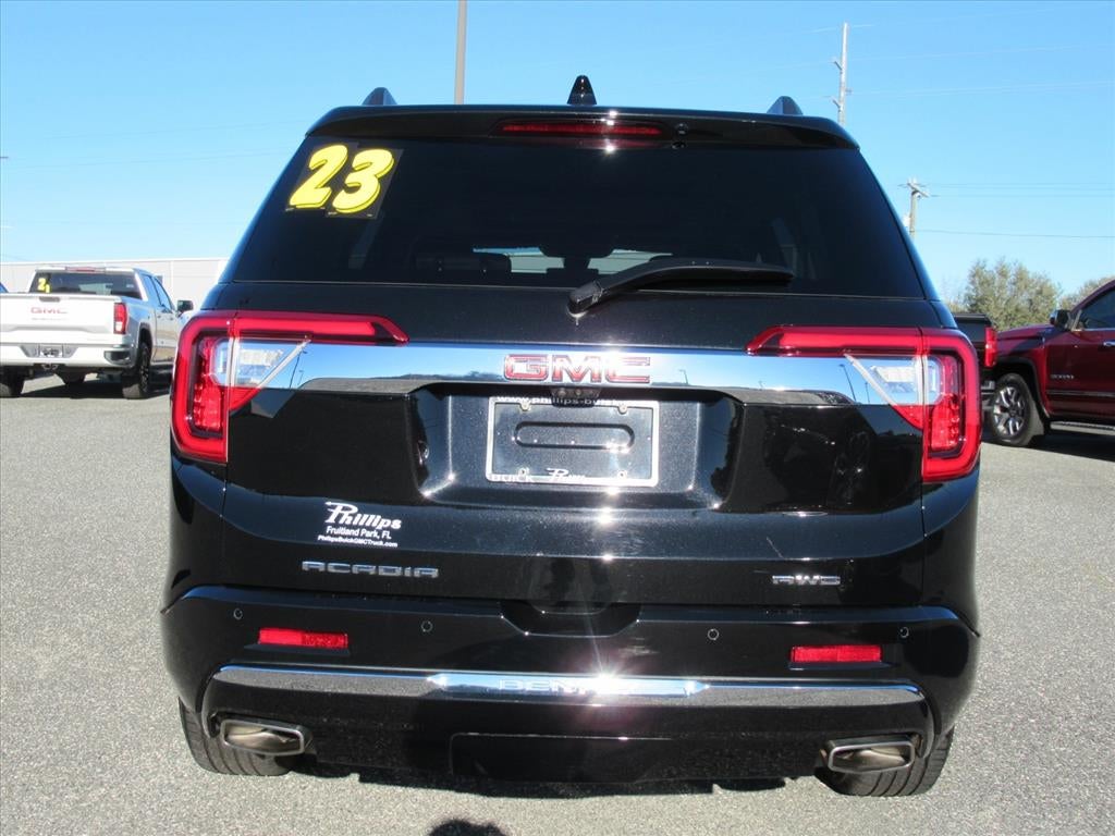2023 GMC Acadia Denali