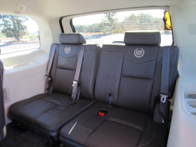 2013 Cadillac Escalade Platinum Edition