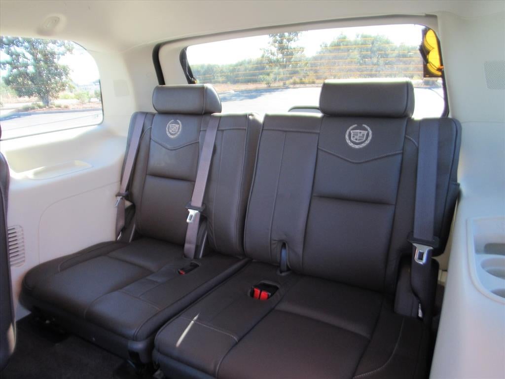 2013 Cadillac Escalade Platinum Edition