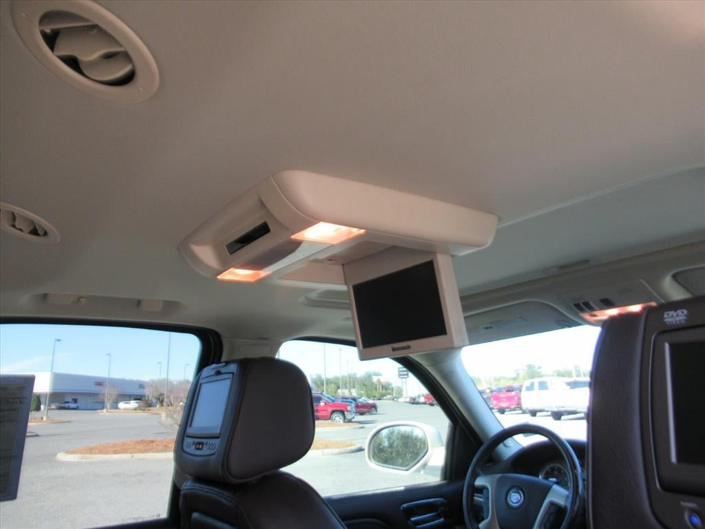 2013 Cadillac Escalade Platinum Edition