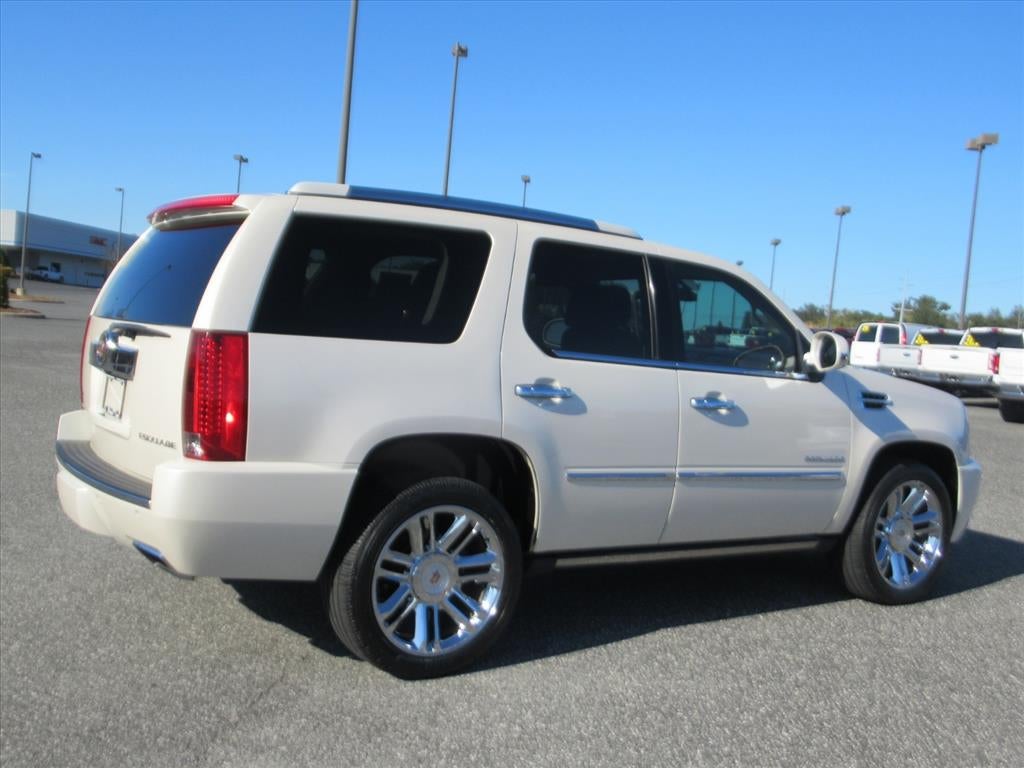 2013 Cadillac Escalade Platinum Edition