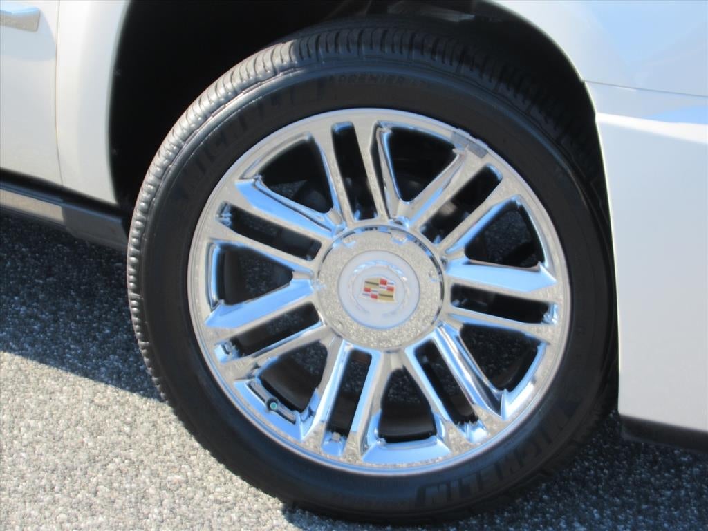 2013 Cadillac Escalade Platinum Edition