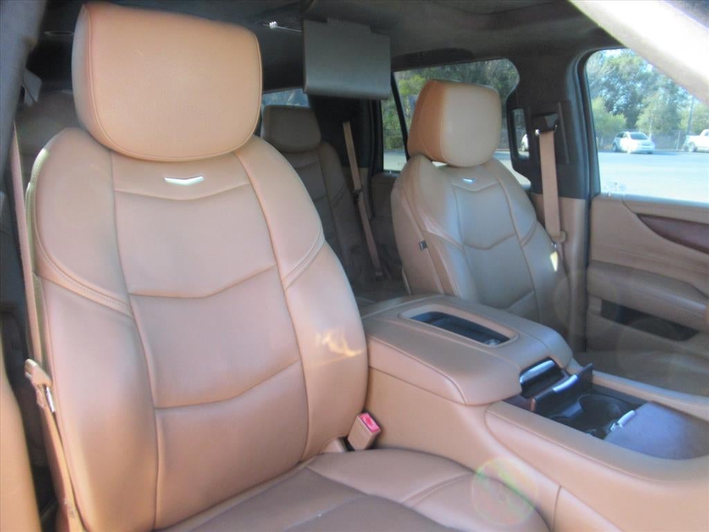 2017 Cadillac Escalade Platinum