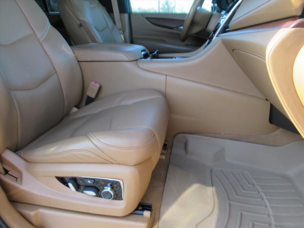 2017 Cadillac Escalade Platinum