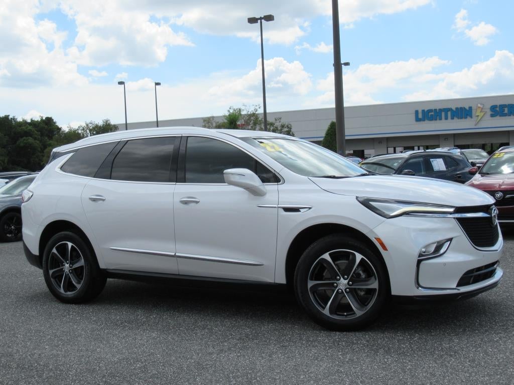 2022 Buick Enclave Essence