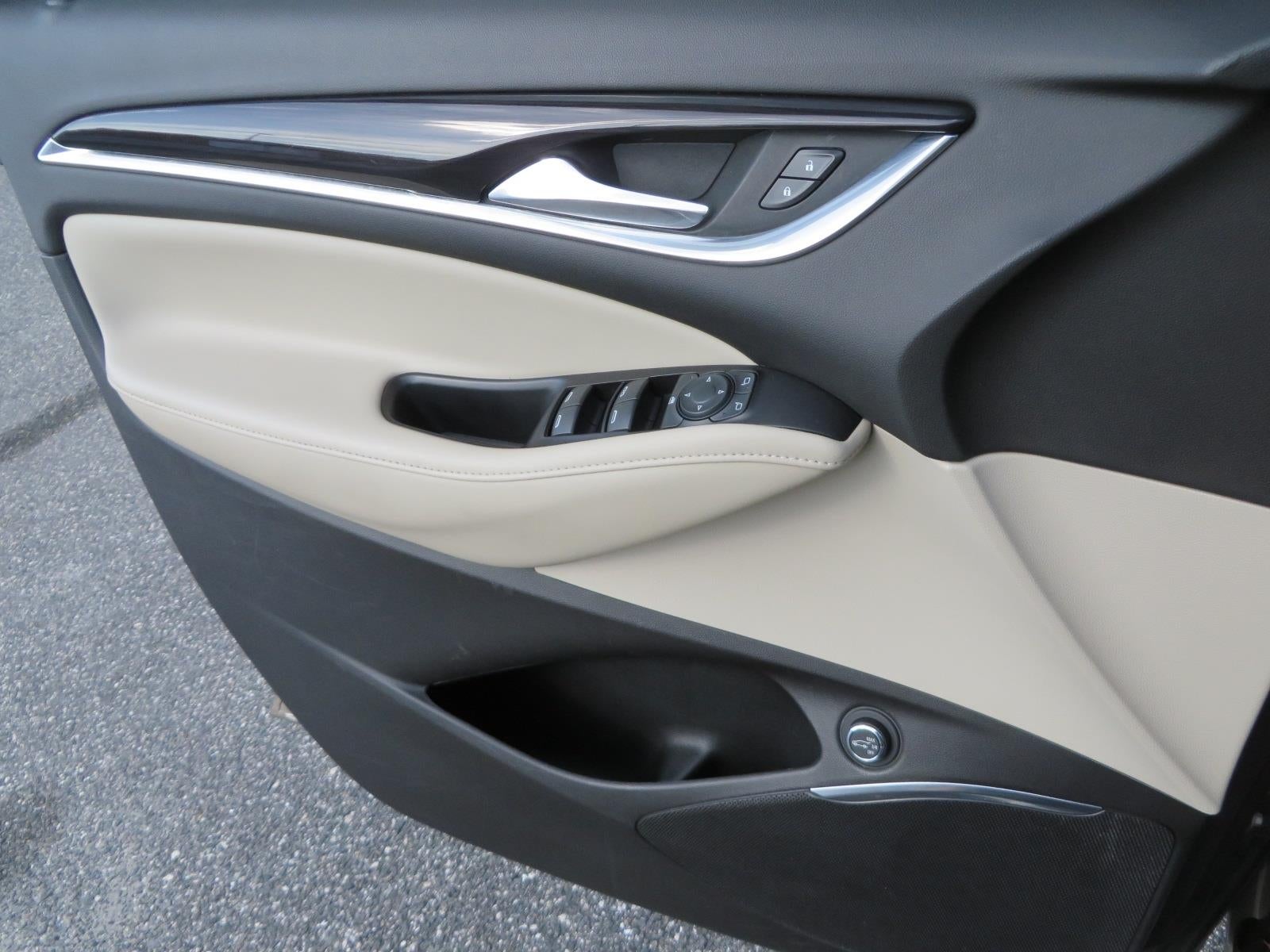 2020 Buick Enclave Essence